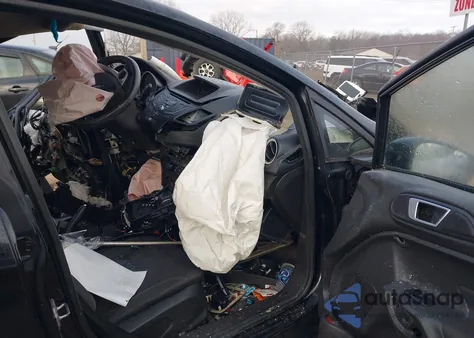 2016 Ford Fiesta Se z USA, uszkodzony, nr VIN 3FADP4BJ9GM159154